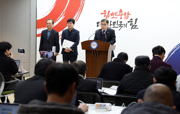 충남 라이즈는 지역 혁신과 청년 취업 문제 해결을 위한 ‘힘쎈충남 구현’을 비전으로 설정하고 △신성장동력산업 육성 △지역 산업 혁신생태계 구축 △지역 고등교육 체제 전환 강화 △성장과 나눔의 지역공동체 구현 등 4대 프로젝트 16개 단위 과제를 추진할 계획이다. (사진=김지수 기자/충남도청)