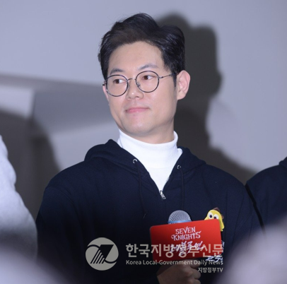 인기 유튜버 등 인플루언서를 홍보대사로 위촉하는 전국의 지방정부 사례가 늘고 있는 가운데 전남 장성군도 '2025 장성 방문의 해'를 맞아 281만 유튜버 '감스트'를 홍보대사로 위촉했다(사진=조용원 기자/장성군청)