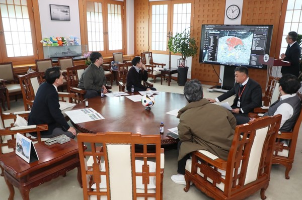 강원특별자치도가 전국 광역지방정부 최초로 AI 기반 공간정보시스템 구축을 완료하고, 이를 활용한 시연회를 개최했다. (사진=김미숙 기자/강원도청)