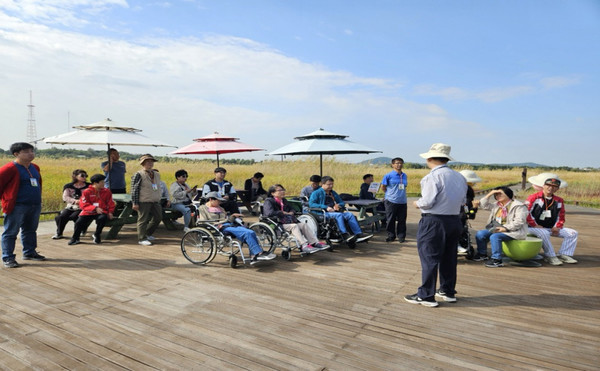 정명근 화성특례시장은 “화성특례시의 다양한 여행지를 방문, 체험할 수 있는 화성 시티투어를 통해 시민의 여가 욕구를 충족하고 소중한 시간을 만끽하기 바란다”고 말했다. (사진=김미숙 기자/화성시청)