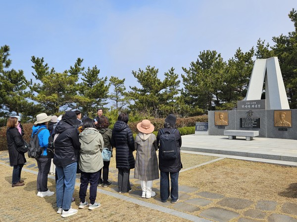 이번 프로그램은 ‘보물섬’이라는 이름처럼 인천의 섬이 간직한 독특한 가치와 매력을 재발견하는 데 중점을 두고 있다. 이는 현장견학의 영역을 육지에서 바다로 확장한 인천만의 새로운 시도로 4월 1일 첫 견학이 진행됐다. (사진=김미숙 기자/인천시청)