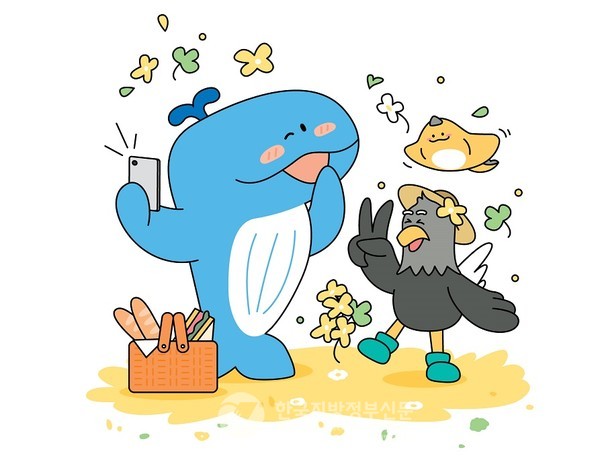  ‘K-관광섬 자산어보 흑산도’ 브랜드 디자인(BI)은 자산어보의 정신을 오늘날 관광 언어로 새롭게 각색한 작품으로 '섬이 곧 이야기'가 되고 있다는 평가다(사진=조용원 기자/신안군청)