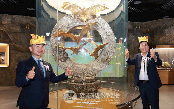 이번 제27회 축제는 ‘나비, 황금박쥐를 만나다’라는 새로운 주제를 내세워 변화를 꾀했다. 함평군의 상징이기도 한 ‘황금박쥐’는 세계자연보전연맹(IUCN) 멸종위기종이자 국내에서도 극히 보기 드문 희귀종이다.(사진=조용원 기자/함평군청)