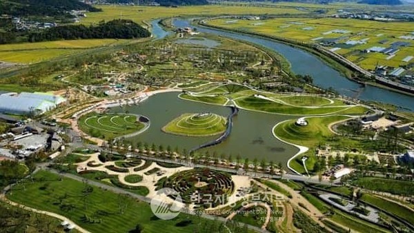 2023년 순천만국제정원박람회의 성공적 개최로 대한민국 도시의 판을 바꿔놓은 대한민국 제1호 국가정원인 순천만국가정원. 2015년 9월 5일 지정됐다.(사진=조용원 기자/순천시청)