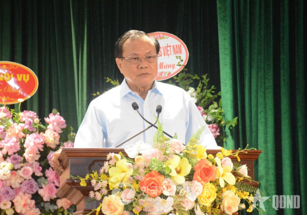 하노이시 당서기와 문화체육관광부 장관을 역임한 팜꽝응이 전 장관이 축사를 하고 있다(사진=정양기/안경환 총장)