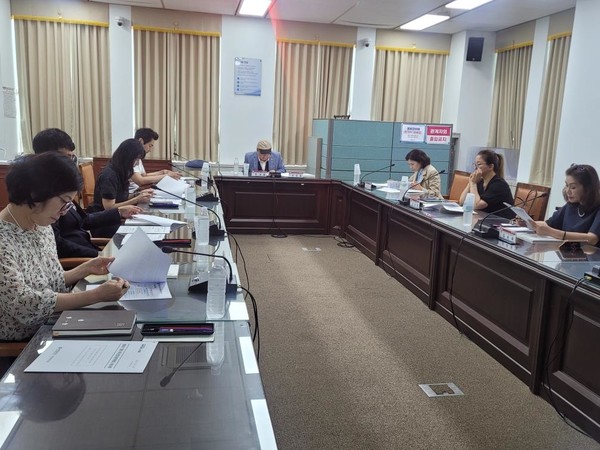 대전광역시(시장 이장우)가 전국 최초로 ‘대전뷰티산업진흥원’ 설립을 추진하며 K-뷰티 미래 청사진을 제시해, 완성시 지방정부 주도 뷰티 진흥 모델로 전국 확산이 기대된다. (사진=김지수 기자/대전시청)