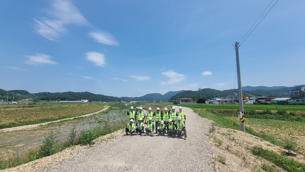 경남도(도지사 박완수)의 지방하천 신속 집행률이 전국 평균을 크게 상회하며, 침체된 건설경기 활성화와 지역민 안전 확보라는 이중 목표를 동시에 달성했음을 보여준다. (사진=김지수 기자/경남도청)