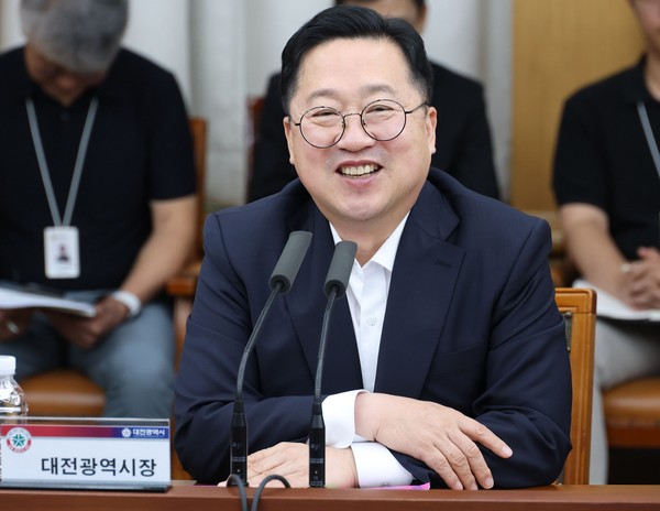 이장우 대전시장은 “2년 만에 대한민국 대표 여름축제로 자리 잡은 대전 0시 축제가 올해는 더욱 완성도 높은 프로그램으로 돌아왔다”라며, “남은 기간 막바지 준비에 총력을 기울여 안전하고 즐거운 축제가 되도록 하겠다”라고 강조했다. (사진=김지수 기자/대전시청)