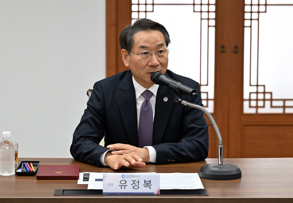 유정복 인천광역시장은 “신산업 육성·미래형 일자리 창출과 더불어 지역 제조기업과 동반성장을 이루겠다”고 강조하며, 지역경제 활성화와 탄소중립 목표 달성이라는 두 마리 토끼를 잡겠다는 의지를 분명히 했다. (사진=김미숙 기자/인천시청)