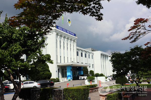 강원도는 대한상공회의소에서 지난 6월 30일 발표한 ‘직장인 여름휴가 계획 및 정책과제 조사’ 결과 국내여행 선호도 34.9%를 기록해, 경상권(27.9%)과 제주권(22.4%)을 제치고 전국 1위를 차지했다 [사진=김미숙 기자/강원도청)