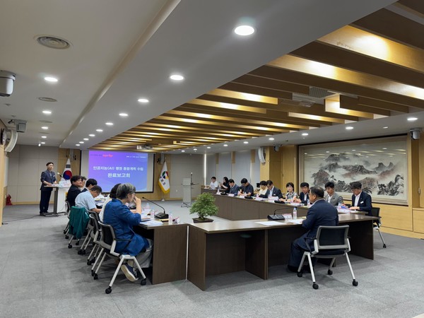 경남도(도지사 박완수)가 ‘진짜 달라지는, 알짜 AI 경남!’을 비전으로 내걸고 351억 원(약 3천5백만 달러) 규모의 예산을 투입해 행정 전 분야에 인공지능(AI)을 적용한다. (사진=이상금 기자/경남도청)