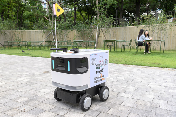 이기재 양천구청장은 “4차 산업혁명 기술 고도화로 로봇이 음식을 배달하고, 재활용품을 수거하는 시대가 열렸다”면서 주민이 체감하고 공감하는 스마트 도시 구현을 목표로 삼겠다고 강조했다. (사진=김기문 기자/양천구청)