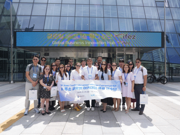 인천광역시(시장 유정복)가 한국형 주소체계, 이른바 ‘K-주소’를 몽골 실무진에게 현장 전수한 방문 사례가 단순한 기술 시연을 넘어 ‘주소’를 도시 운영과 스마트서비스의 핵심 인프라로 자리매김시키려는 실질적 국제협력의 출발점이다. (사진=김미숙 기자/인천시청)