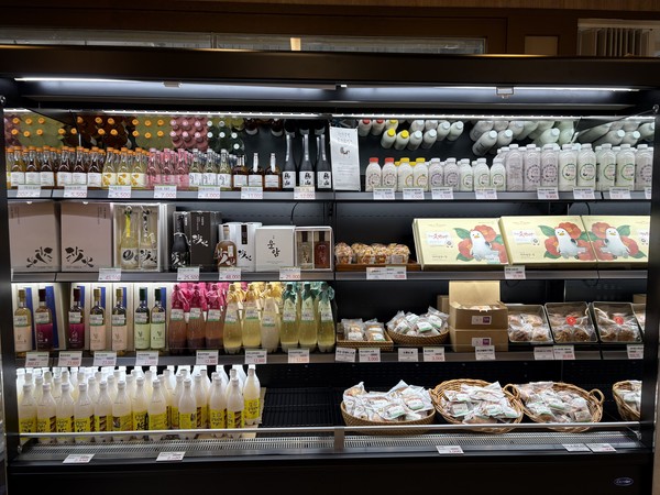 8일 김해농수산물종합유통센터 1층에 ‘부울경 1호 로컬푸드 직매장’이 공식 개소하면서, 단순한 판매 공간을 넘어 부울경(경남·부산·울산) 광역협력의 가시적 성과가 등장했다. (사진=박상대 기자/경남도청)