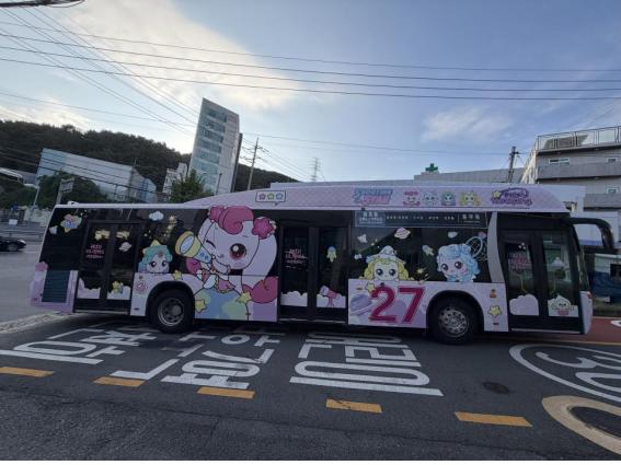 정책 시행 이전(2022년 1월~2023년 8월) 20개월 동안 약 1,284만여 건이던 어린이 통행이, 시행 이후 동일 기간(2024년 1월~2025년 8월)에는 약 2,403만여 건으로 집계되어 이용량이 거의 두 배로 증가했다. (사진=김기문 기자/부산시청)