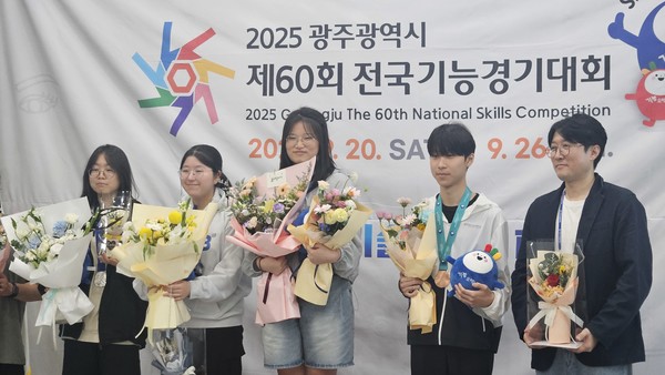 경북도(도지사 이철우)가 제60회 전국기능경기대회에서 전국 지방정부 최초로 6년 연속 종합우승을 차지했다는 사실은, 단발성 성과나 특정 개인의 기량을 넘어선 조직적·제도적 성취를 보여준다. (사진=김기문 기자/경북도청)