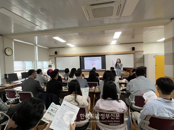 전남도교육청의 작은학교 특성화교육 모델은 ‘작은학교는 곧 미래학교’라는 새로운 공식을 제시한다. 교육과 지역사회가 손잡고 학생 개개인의 삶과 성장을 중심에 둔 교육을 실현할 때, 작은학교는 결코 사라지지 않을 것이라고 기대된다. 오히려 작은학교는 지역을 살리고 미래세대를 키우는 든든한 교육의 거점으로 부활하고 있다.(사진=조용원 기자/전남교육청)