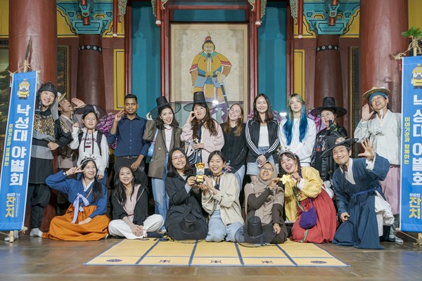 서울을 대표하는 역사문화축제로 자리매김한 ‘관악강감찬축제’가 예비 문화관광축제 지위를 통해, 지역 브랜드 가치를 재확인하고 중앙의 지원망을 활용해 콘텐츠 고도화와 관광 유치로 연결할 경우, 지역경제·문화적 파급이 더 커질 것으로 전망된다. (사진=박상대 기자/관악구청)