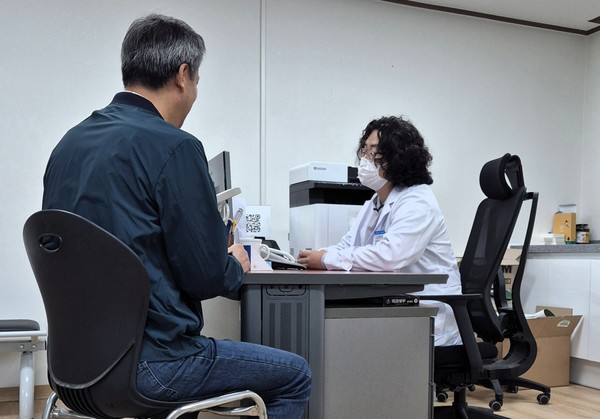 경북도는 2026년부터 전국에서 처음으로 보건지소의 기능을 대폭 보강해 ‘보건진료소’로 전환하는 기능강화 보건진료소 시범사업을 추진하기로 결정했다. (사진=이상금 기자/경북도청)