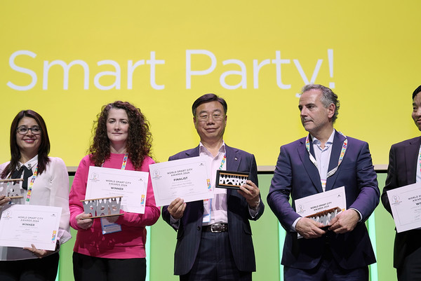 성남시는 2025년 스페인 바르셀로나에서 열리는 스마트시티 엑스포 월드 콩그레스(SCEWC 2025)에 참가해, ‘월드 스마트시티 어워즈(World Smart City Awards) 2025’ 모빌리티 부문 본선에 진출함으로써 ‘사람 중심’ 도시전략이 국제 심사 무대에서 연속으로 인정받았다는 점이 분명해졌다. (사진=김기문 기자/성남시청)